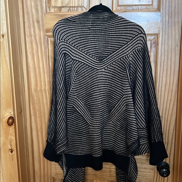 Pebby Forevee Studded Statement Side Slit Cardigan - Picture 8 of 11